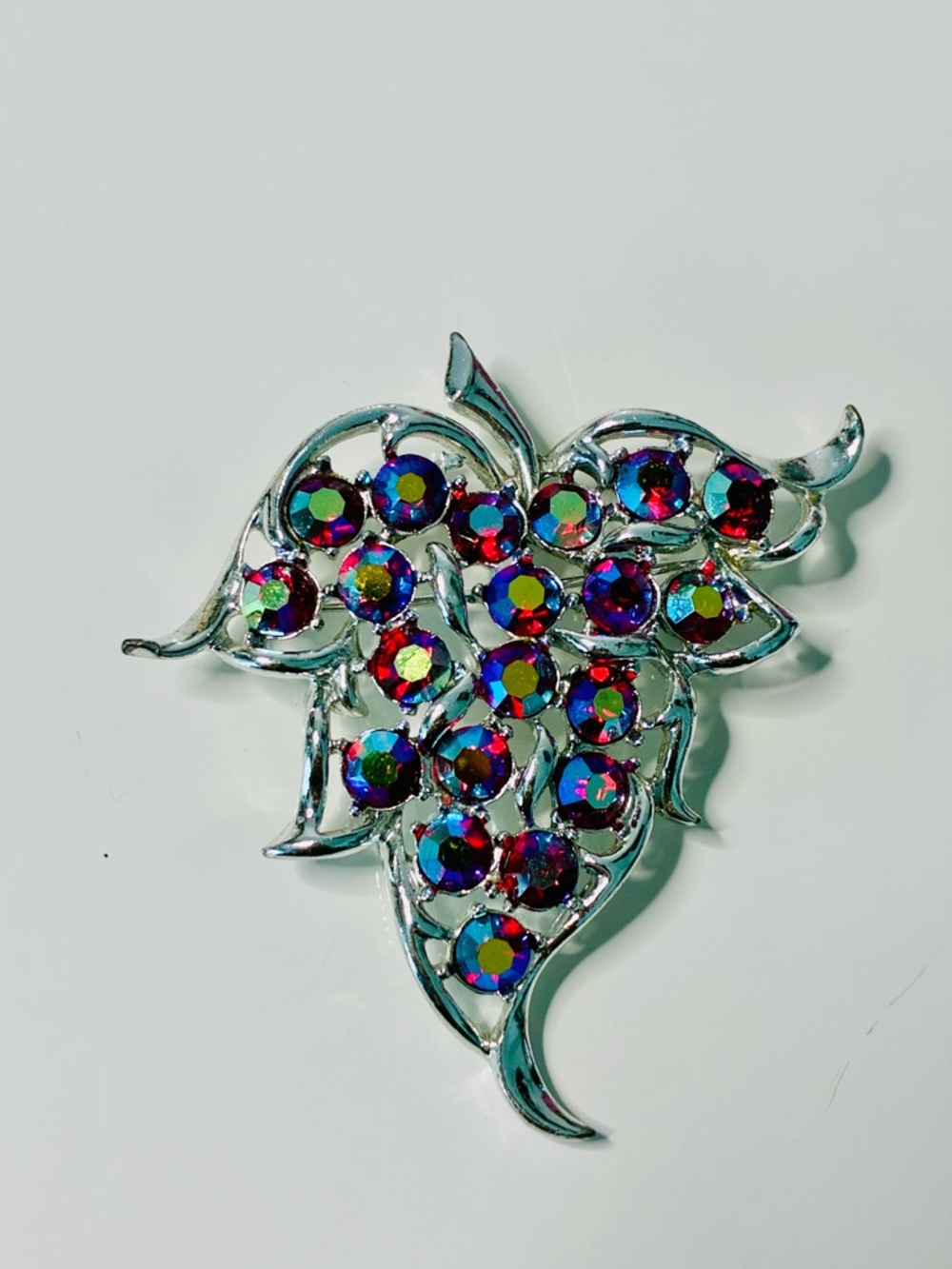 Sarah Coventry Silver-Tone Leaf Brooch with Iridescent AB Multicolor Stones EUC